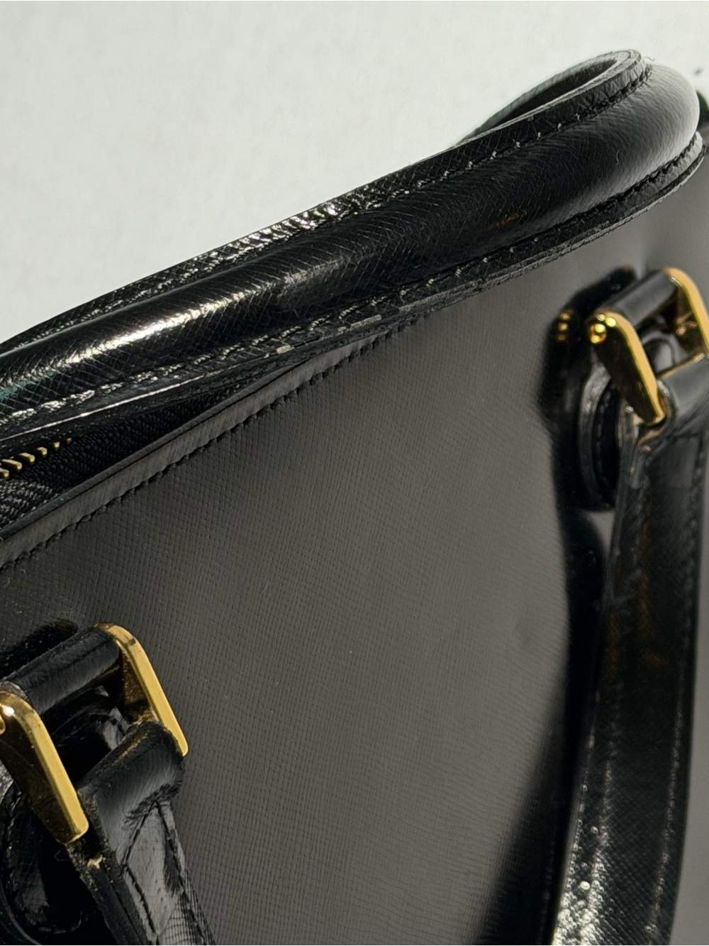 Vintage Gianni Versace Black Leather Medusa Sun Charm Bag - Picture 17 of 17